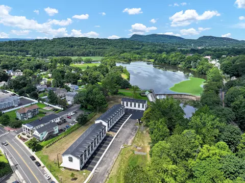 33 Main St #13, Meriden, CT 06451