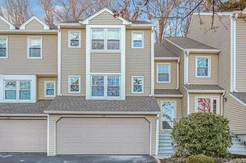 135 Governor Trumbull Way #135, Trumbull, CT 06611