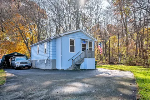 201 Mount Vernon Ave, Watertown, CT 06779