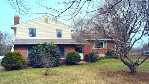 67 Harrison Ln, Bethlehem, CT 06751