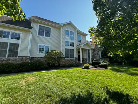638 Danbury Rd #53, Ridgefield, CT 06877
