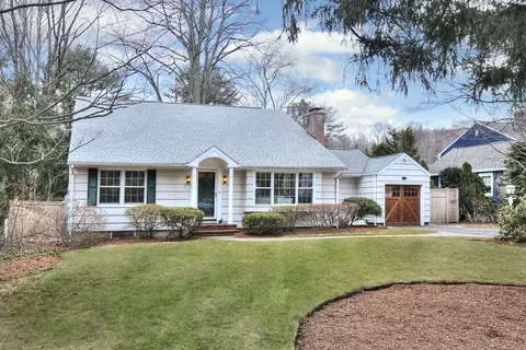 29 Woods Grove Rd, Westport, CT 06880