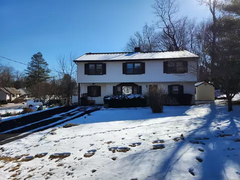 10 Evergreen Ct, Stamford, CT 06902