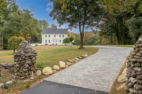 240 Green Hollow Rd, Killingly, CT 06239