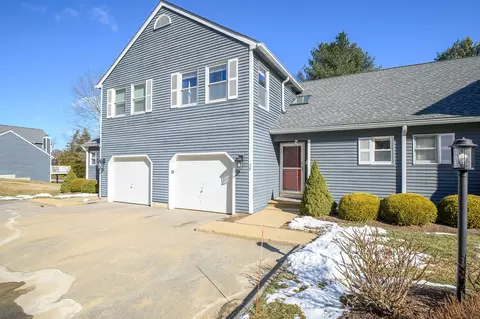 29 Vicki Ln #29, Colchester, CT 06415