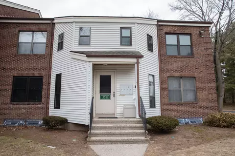 38 Wellington Dr #38, Farmington, CT 06032