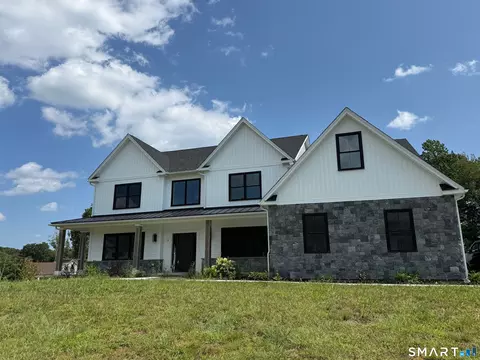 8 Melrose Dr, Cheshire, CT 06410