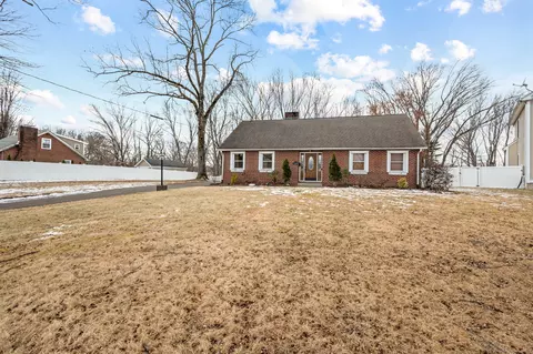 28 S End Rd, Southington, CT 06489