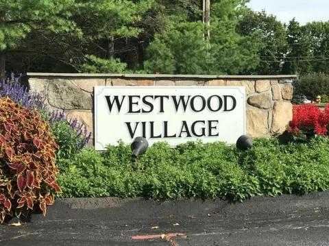 55 Mill Plain Rd #5-2, Danbury, CT 06811