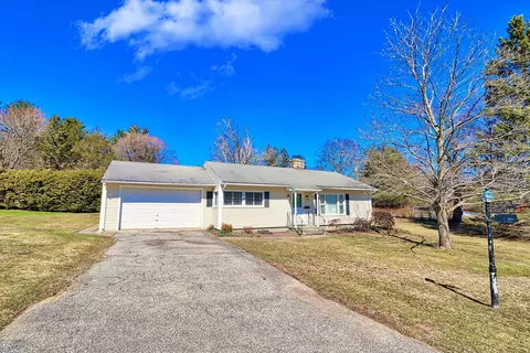 10 Taft Cir, Watertown, CT 06795