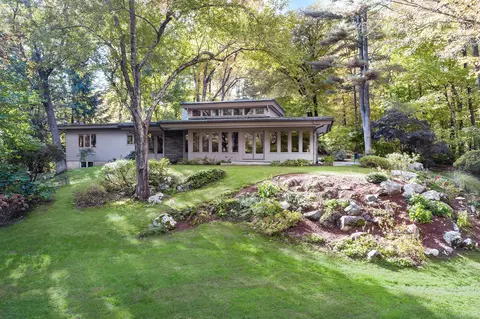 22 Pin Pack Rd, Ridgefield, CT 06877