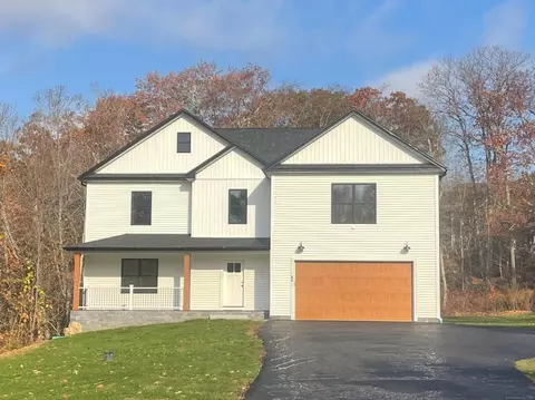 33 Matteo Ct, Madison, CT 06443