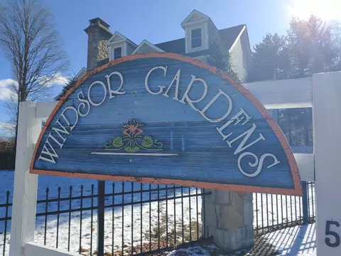 5 Woodside Ave #B17, Danbury, CT 06810