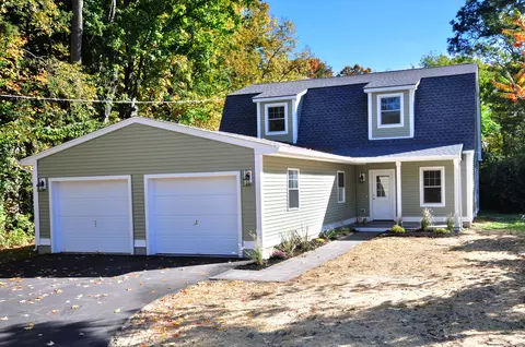 32 East St, Windsor, CT 06095