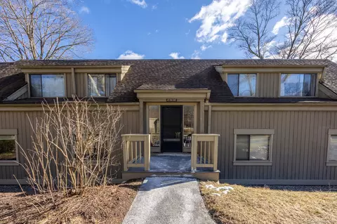 32 Heritage Vlg #B, Southbury, CT 06488