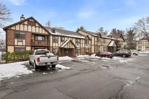 40 Teresa Pl #40, Bridgeport, CT 06606