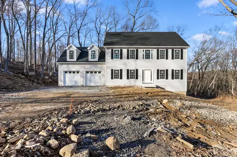 16 Charles Rd, Oxford, CT 06478