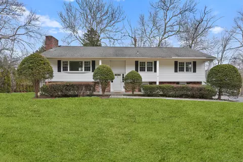 715 Stillwater Rd, Stamford, CT 06902