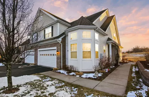 11 Bay Hill Dr #11, Bloomfield, CT 06002