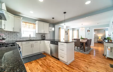 607 First Ave, West Haven, CT 06516