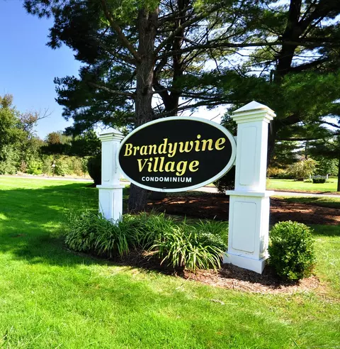 83 Brandywine Ln #83, Suffield, CT 06078