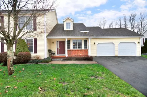 21 Hudson Ln #21, Windsor, CT 06095