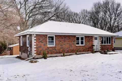25 Radding St, Manchester, CT 06042