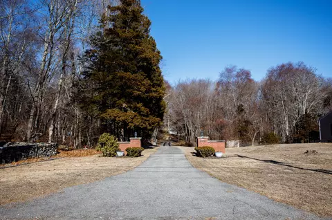 78 Middle Rd, Preston, CT 06365