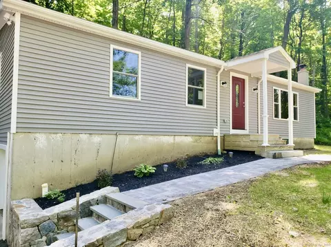 160 Bagley Rd, Southbury, CT 06488
