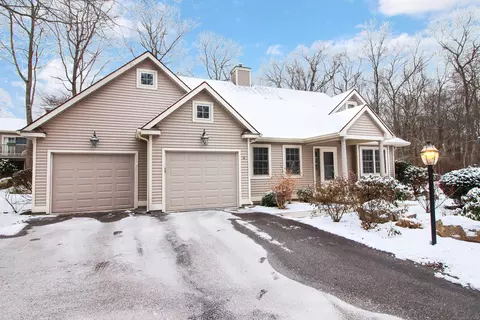 6 Bittersweet Ln #6, East Lyme, CT 06357