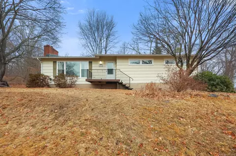 101 Jennifer Rd, Hamden, CT 06514