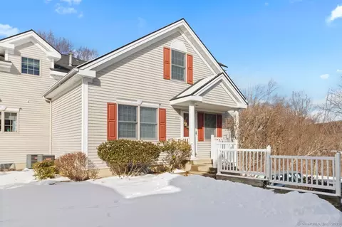 302 Stoney Way #302, New Fairfield, CT 06812