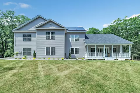 11 Saxony Ln, Woodbury, CT 06798