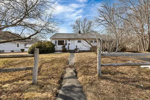 73 Old Farm Rd, Groton, CT 06340