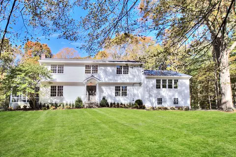 17 Briar Oak Dr, Weston, CT 06883