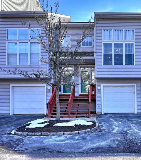 283 Silverbrook Rd #13, Orange, CT 06477