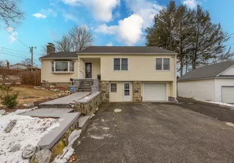 118 Pullen Ave, Watertown, CT 06779