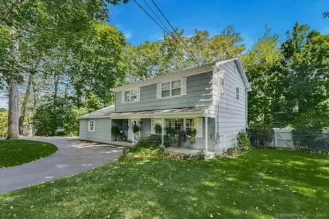 110 Raymond St, Darien, CT 06820