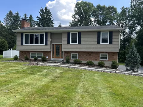 25 Williams Rd, New Fairfield, CT 06812