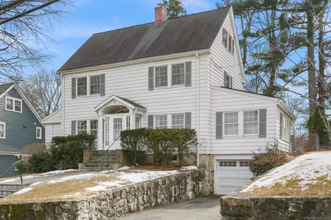 6 Howes Ave, Stamford, CT 06906