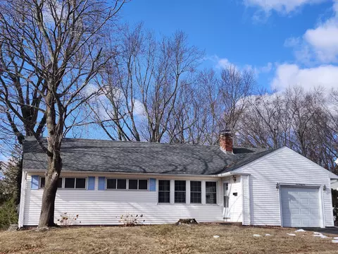 136 Vernon St, Manchester, CT 06042