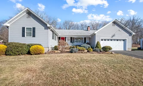 40 Skyline Dr, East Hartford, CT 06118