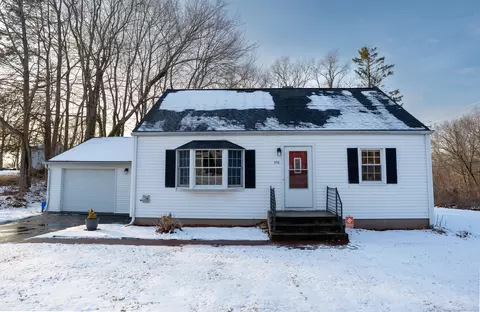 376 Strong St, East Haven, CT 06512
