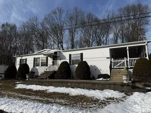 93 Erin Dr, Plainfield, CT 06374