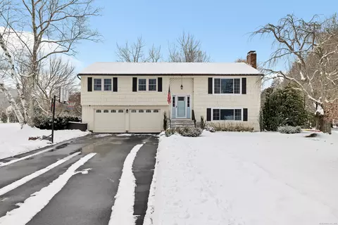35 Loubier Dr, Somers, CT 06071