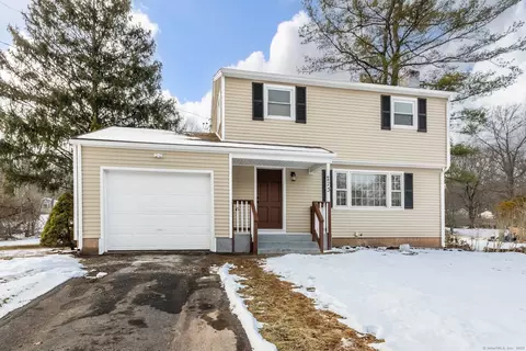223 Basswood Dr, Middletown, CT 06457