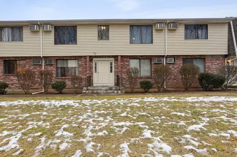 828 Blackstone Vlg #828, Meriden, CT 06450