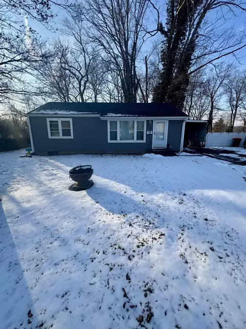 108 Barry Ct, Middletown, CT 06457