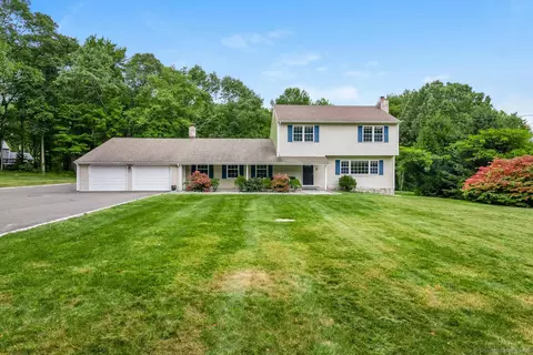 6 Crown Hill Dr, Newtown, CT 06482