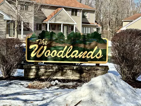 35 Pheasant Ct #35, Windsor Locks, CT 06096